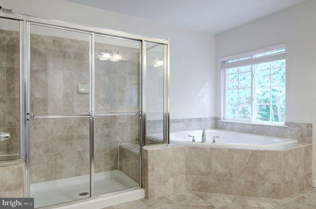 3401 EAGLE RIDGE DR, Woodbridge, VA 22191