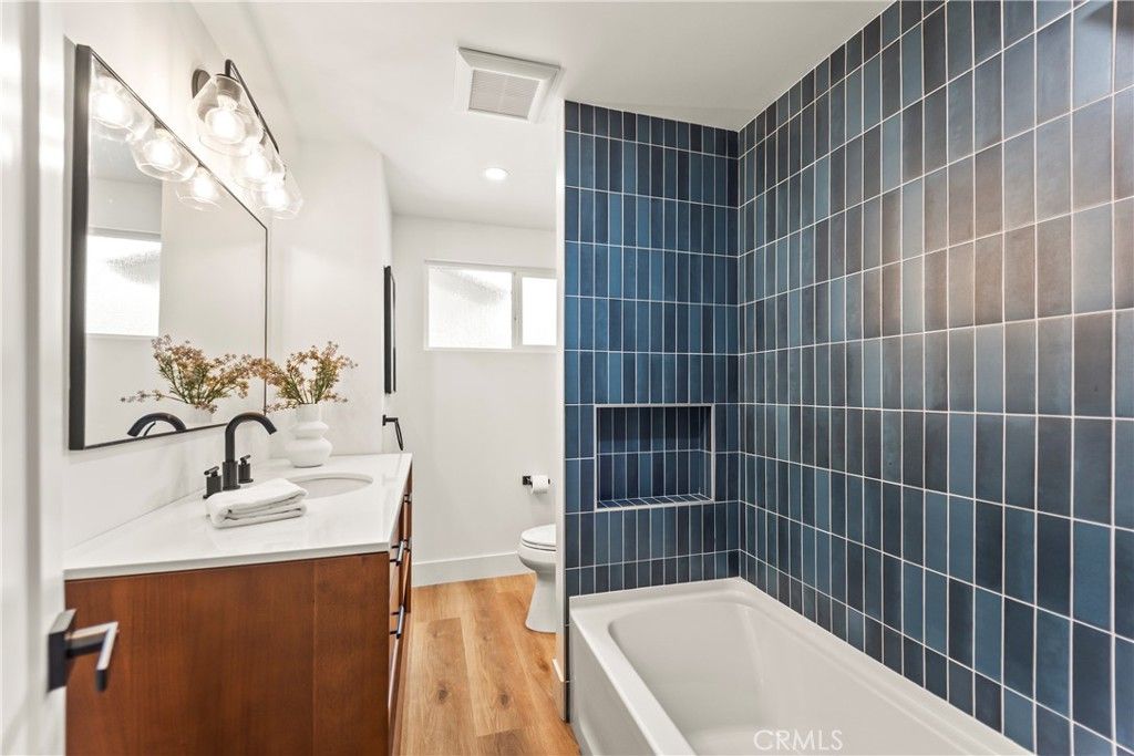 Image 14 of property listing at 2218 Lewis, Santa Ana, CA 92706