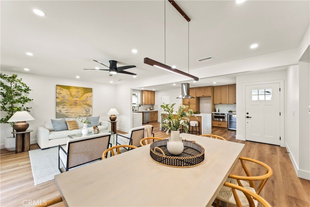 Image 2 of property listing at 2218 Lewis, Santa Ana, CA 92706