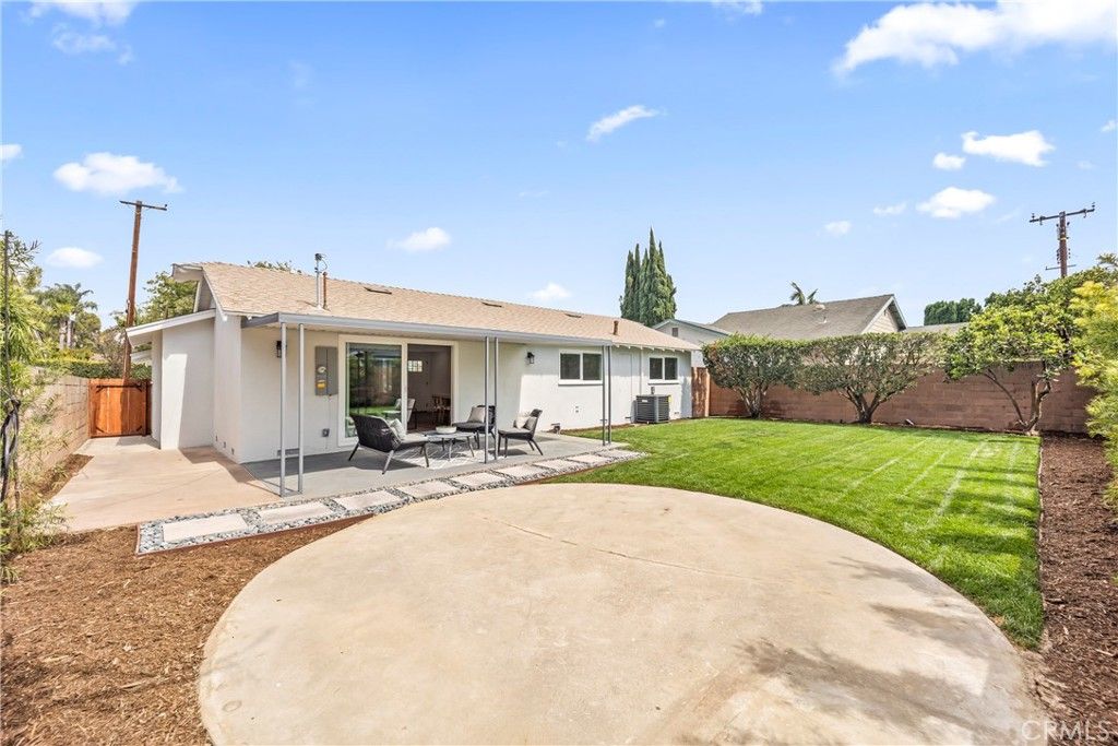 Image 21 of property listing at 2218 Lewis, Santa Ana, CA 92706