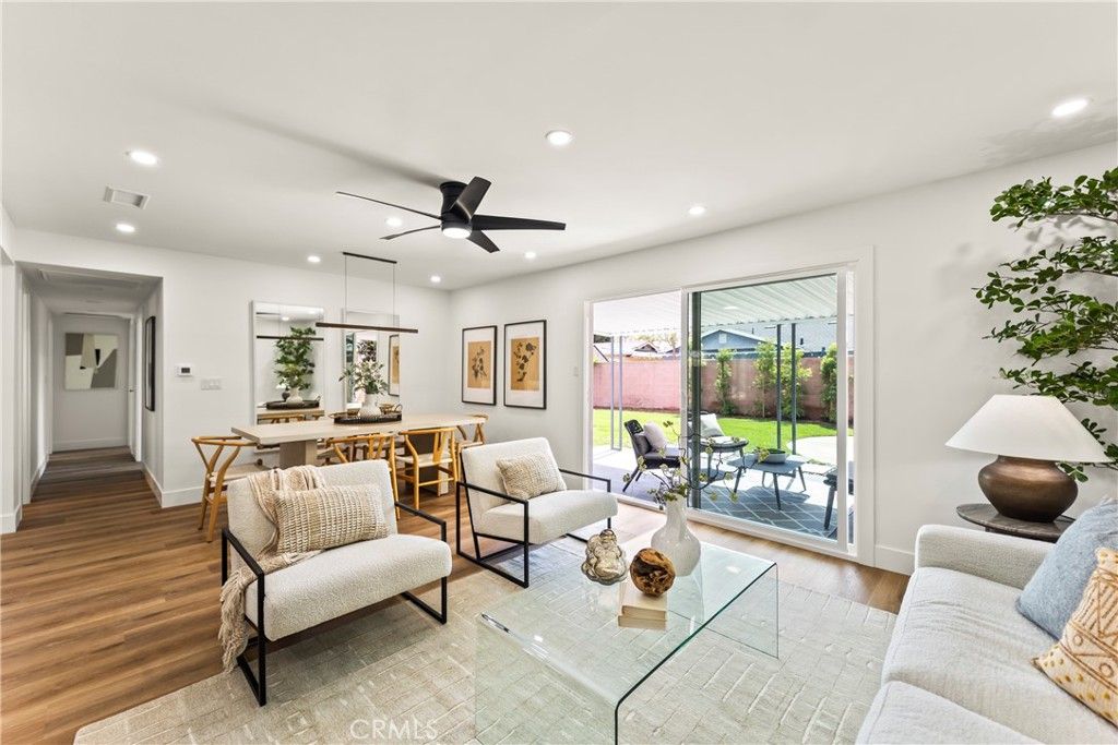 Image 7 of property listing at 2218 Lewis, Santa Ana, CA 92706