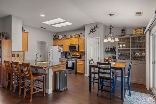 12414 Lavina Avenue, Bakersfield, CA 93312