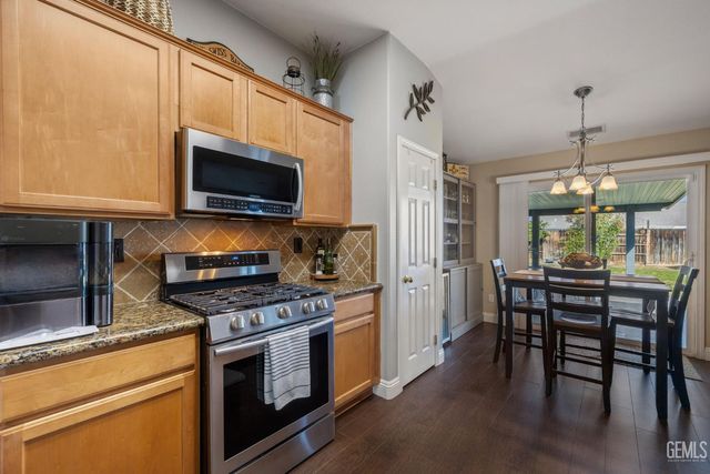 12414 Lavina Avenue, Bakersfield, CA 93312