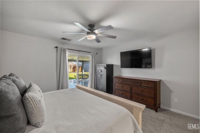 12414 Lavina Avenue, Bakersfield, CA 93312