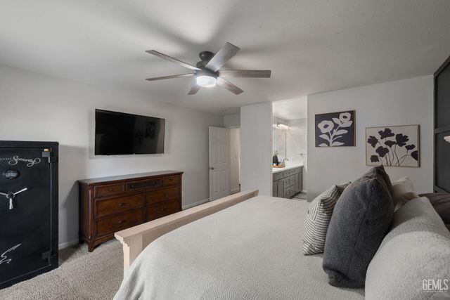 12414 Lavina Avenue, Bakersfield, CA 93312