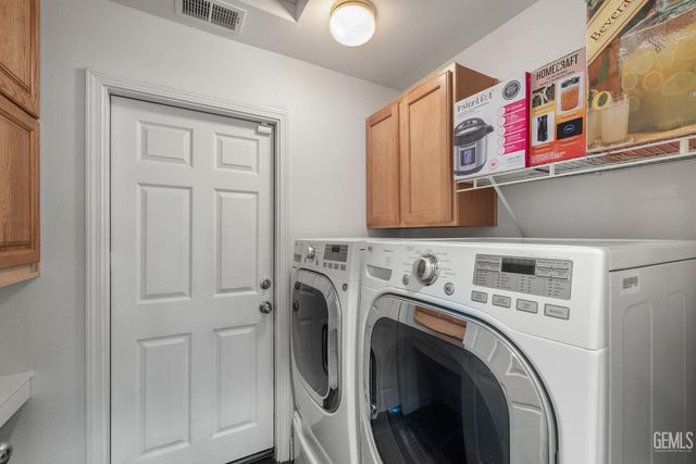 12414 Lavina Avenue, Bakersfield, CA 93312