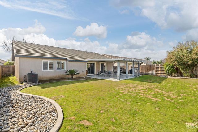 12414 Lavina Avenue, Bakersfield, CA 93312