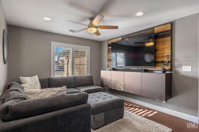 12414 Lavina Avenue, Bakersfield, CA 93312