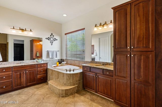 6920 W FREMONT Road, Laveen, AZ 85339