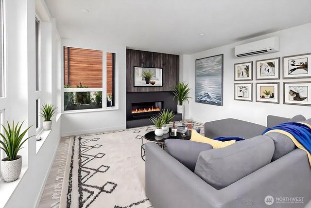 311 NE 59th Street, Seattle, WA 98105