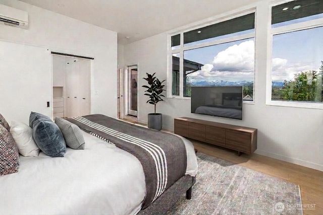 311 NE 59th Street, Seattle, WA 98105
