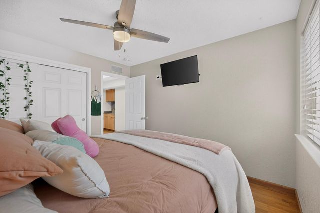 5912 Canyon Crest Place NE, Albuquerque, NM 87111