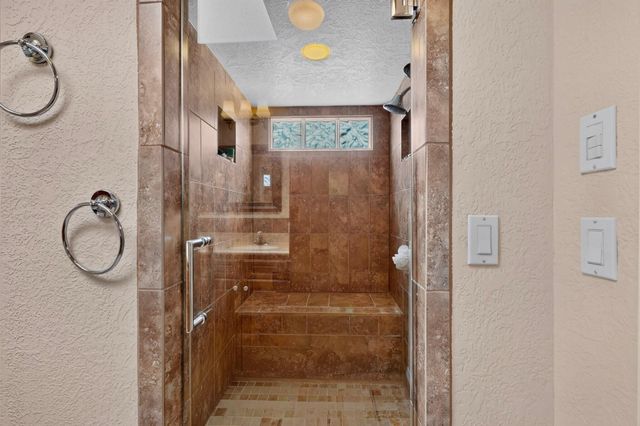 5912 Canyon Crest Place NE, Albuquerque, NM 87111