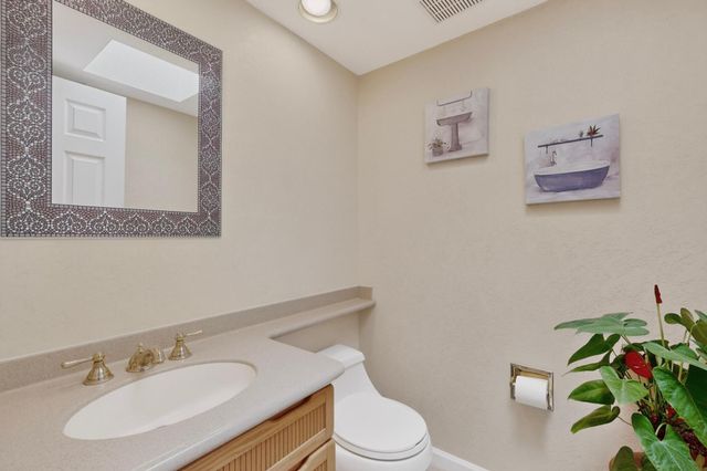 5912 Canyon Crest Place NE, Albuquerque, NM 87111