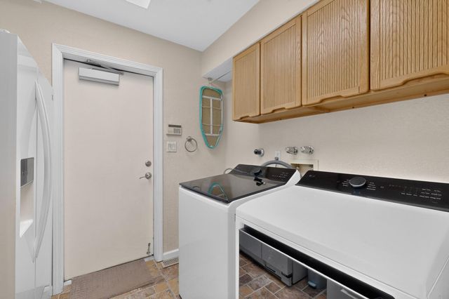 5912 Canyon Crest Place NE, Albuquerque, NM 87111