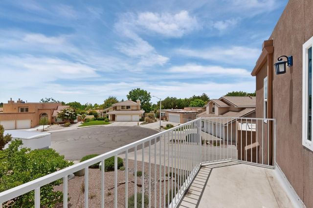 5912 Canyon Crest Place NE, Albuquerque, NM 87111