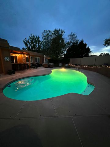 5912 Canyon Crest Place NE, Albuquerque, NM 87111