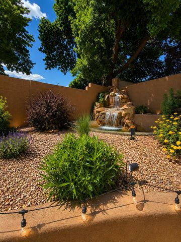 5912 Canyon Crest Place NE, Albuquerque, NM 87111
