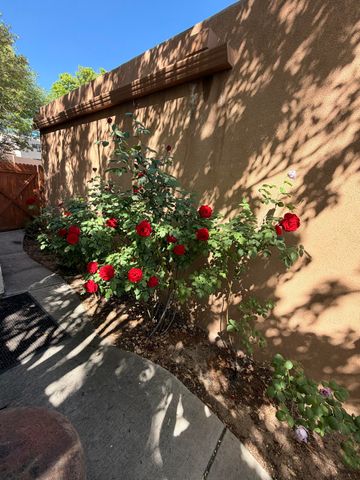 5912 Canyon Crest Place NE, Albuquerque, NM 87111