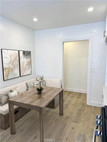 134 W 49th, Los Angeles, CA 90037