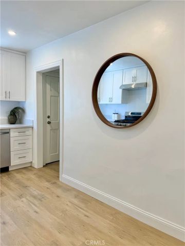 134 W 49th, Los Angeles, CA 90037