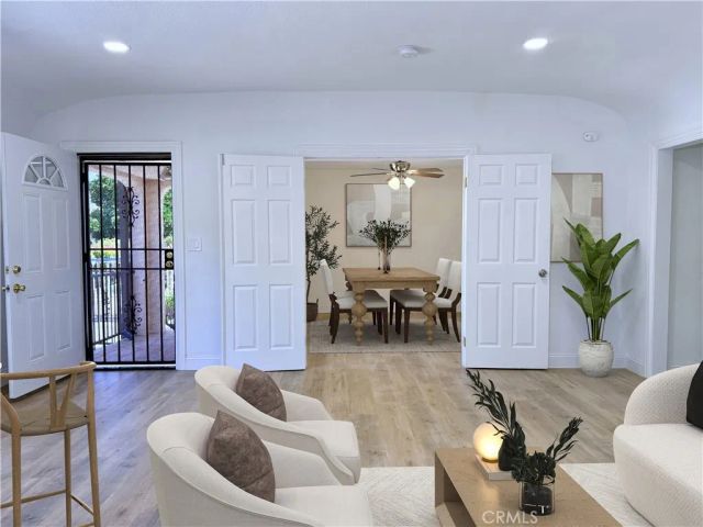 134 W 49th, Los Angeles, CA 90037
