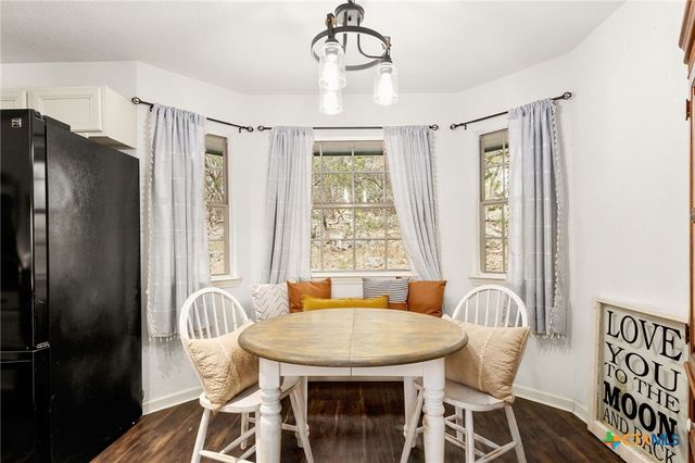 1548 Valley Forest, Canyon Lake, TX 78133