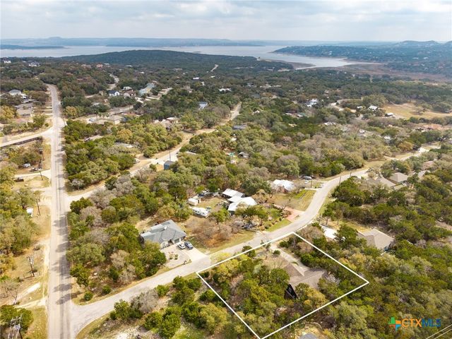 1548 Valley Forest, Canyon Lake, TX 78133