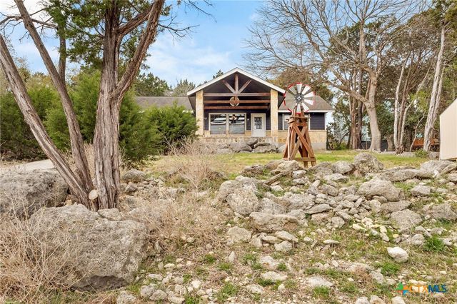 1548 Valley Forest, Canyon Lake, TX 78133