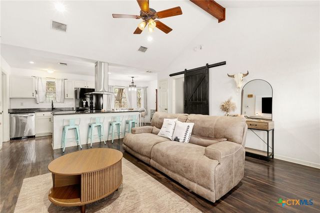 1548 Valley Forest, Canyon Lake, TX 78133