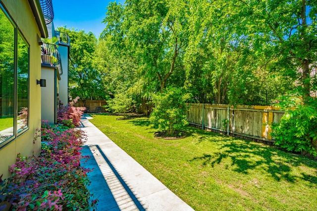 206 E Live Oak ST F, Austin, TX 78704