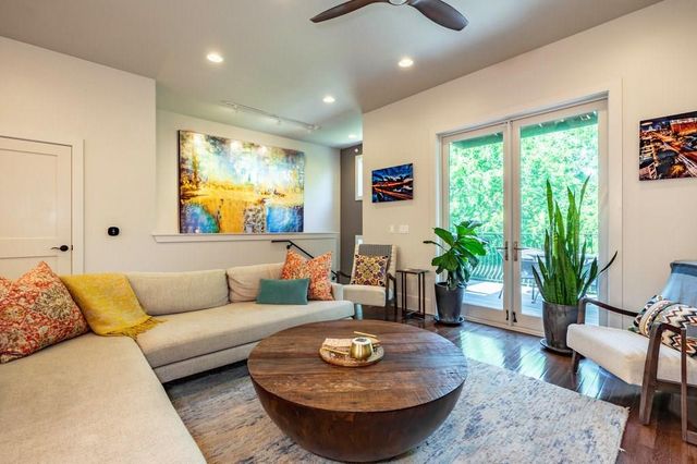 206 E Live Oak ST F, Austin, TX 78704