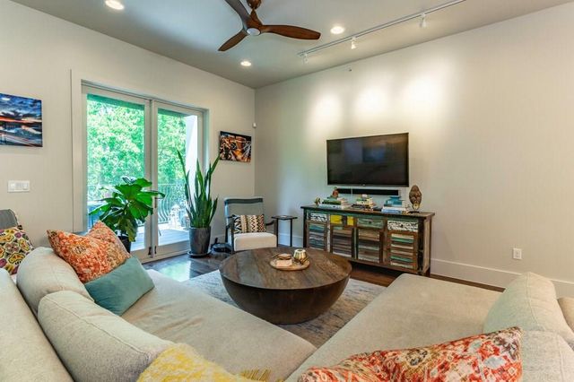 206 E Live Oak ST F, Austin, TX 78704