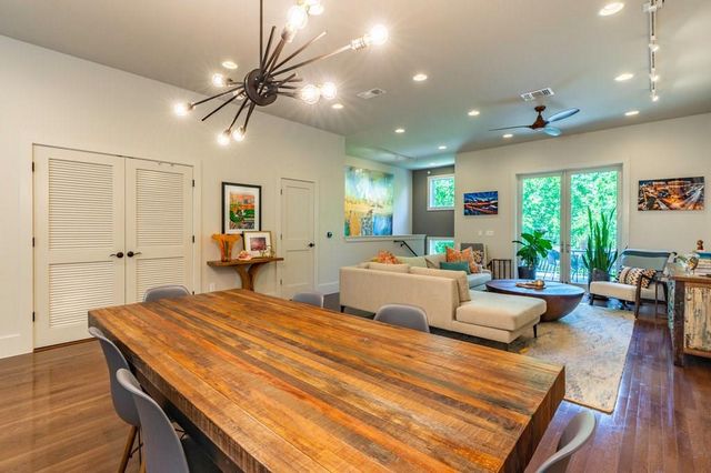 206 E Live Oak ST F, Austin, TX 78704