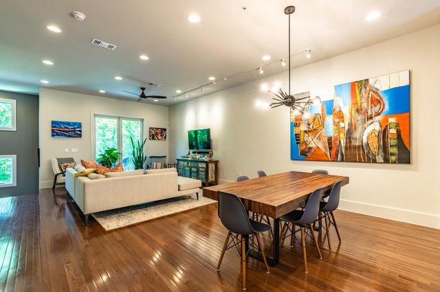 206 E Live Oak ST F, Austin, TX 78704