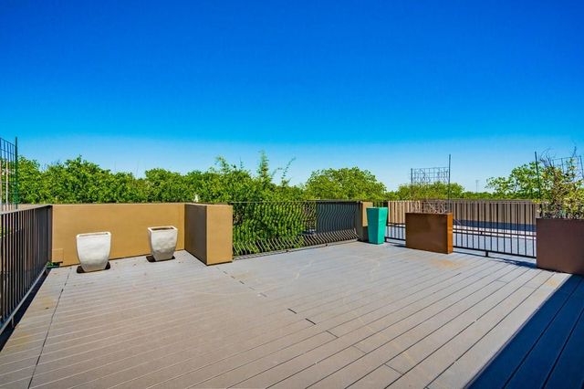 206 E Live Oak ST F, Austin, TX 78704