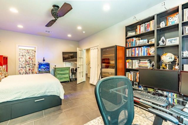 206 E Live Oak ST F, Austin, TX 78704