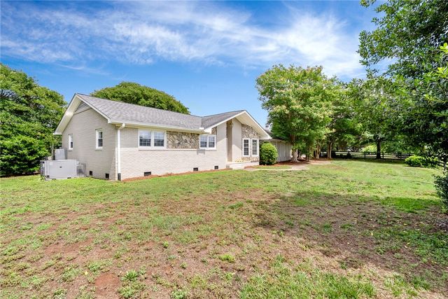 343 Finley Road, Easley, SC 29642