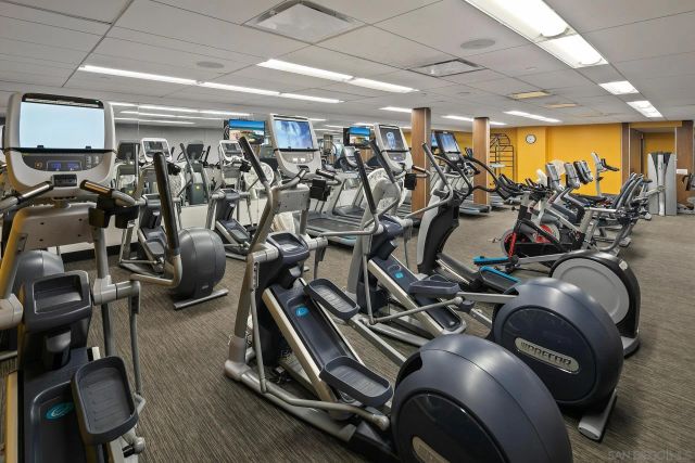 1760 Avenida del Mundo 406, Coronado, CA 92118