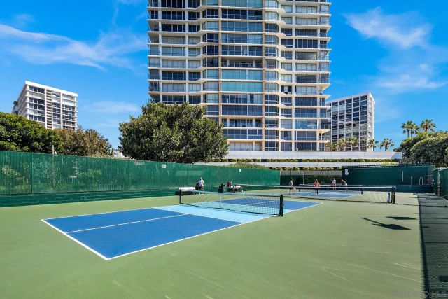 1760 Avenida del Mundo 406, Coronado, CA 92118