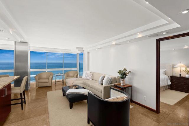 1760 Avenida del Mundo 406, Coronado, CA 92118