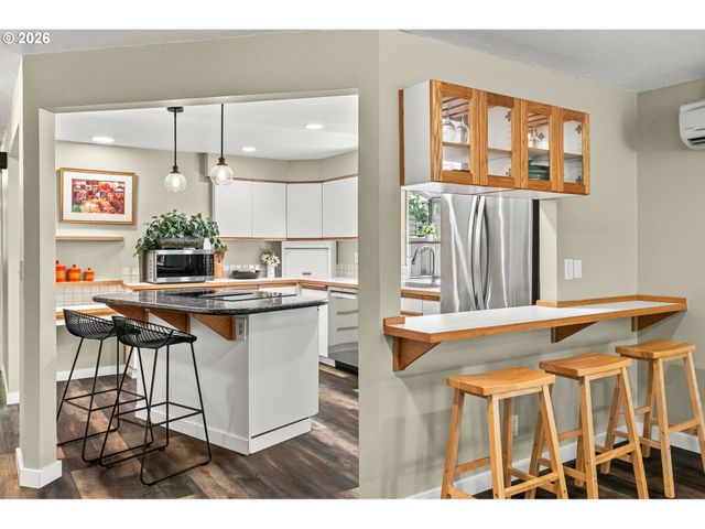 175 BUSHNELL Ln, Eugene, OR 97404
