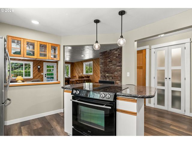 175 BUSHNELL Ln, Eugene, OR 97404