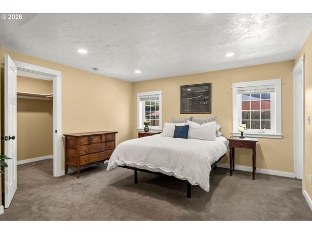 175 BUSHNELL Ln, Eugene, OR 97404