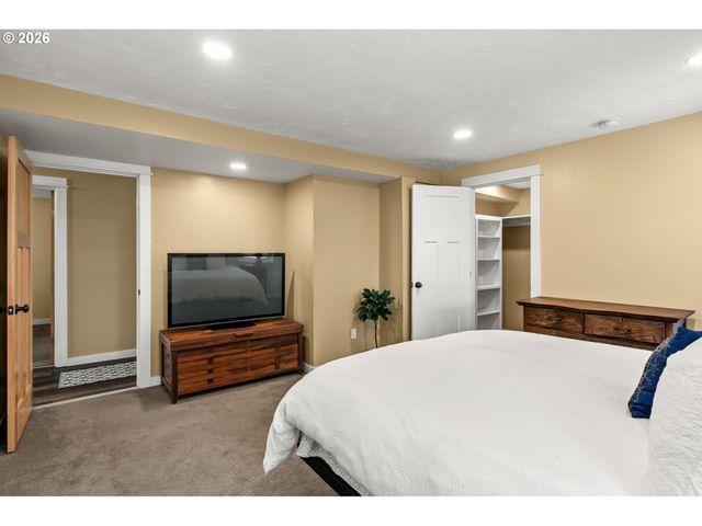 175 BUSHNELL Ln, Eugene, OR 97404