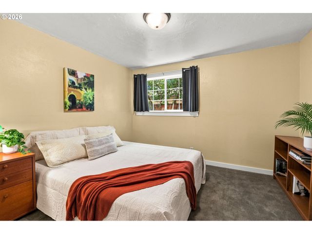 175 BUSHNELL Ln, Eugene, OR 97404