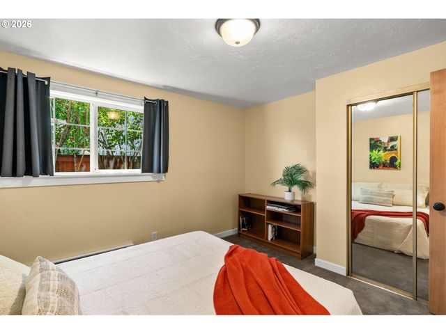 175 BUSHNELL Ln, Eugene, OR 97404
