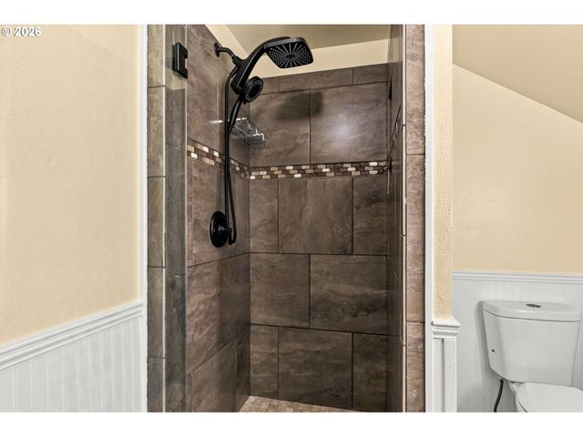 175 BUSHNELL Ln, Eugene, OR 97404