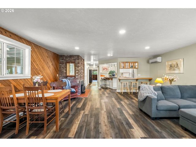 175 BUSHNELL Ln, Eugene, OR 97404