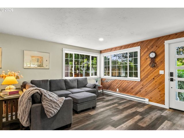 175 BUSHNELL Ln, Eugene, OR 97404